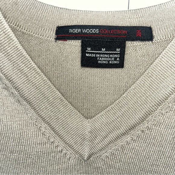 Tiger Woods Collection Tan V-Neck Sweater with Relaxed Fit - Picture 3 of 7
